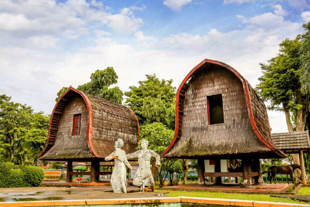 Rumah Adat Ganting